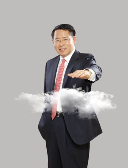 用友软件：王文京的“中庸”之道